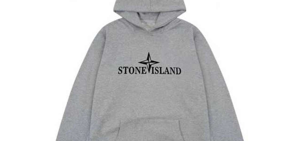 穿 Stone Island 時要加大碼嗎？了解如何選擇適合的尺碼